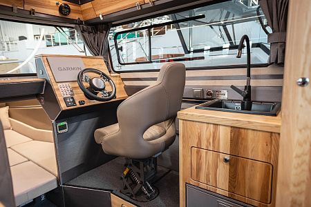 Катер Swift Chaser 780 CSR